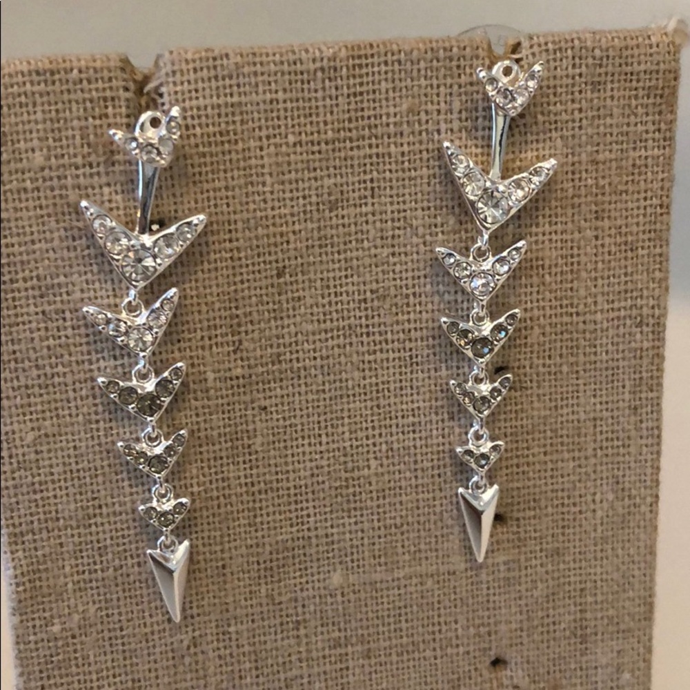 Stella & Dot Arrow drop Earrings